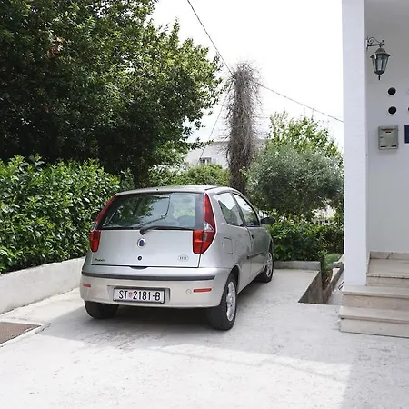 Luka's Place Apartment